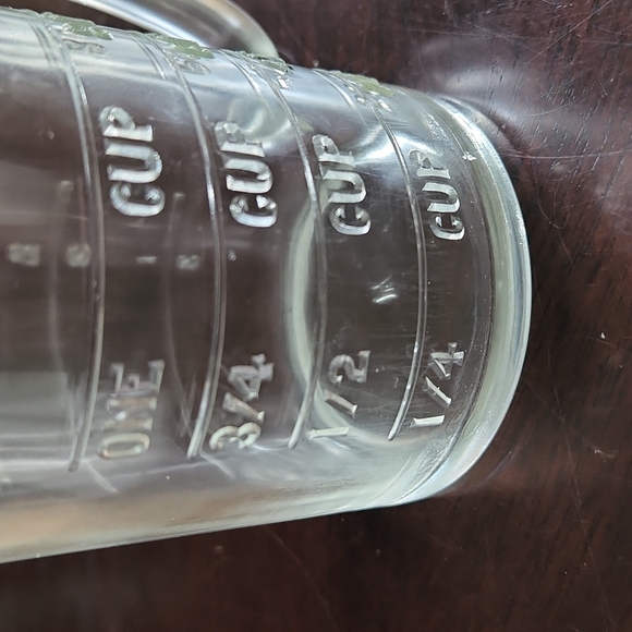 Vintage Hazel Glass Measuring Cup - Picture 5 of 9